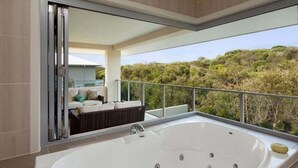 Interior - Beachhaven - walk to beach (Yaroomba)