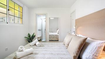 2 chambres, fer et planche à repasser, Wi-Fi gratuit, draps fournis
