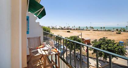 Apartment 'La Barca' with Shared Terrace, Wi-Fi and Air Conditioning