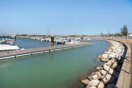Apartment 'La Barca' with Shared Terrace, Wi-Fi and Air Conditioning