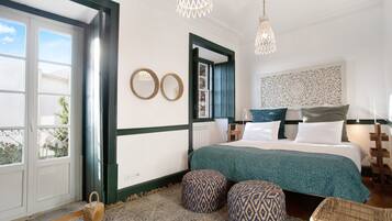 5 habitaciones, tabla de planchar con plancha y wifi gratis