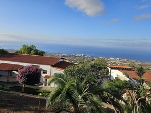 Exterior - Vacation Villa 'Cool 4-bedroom  with Sea Views' with Sea View, Wi-Fi and Air Conditioning (Barrio Los Menores)