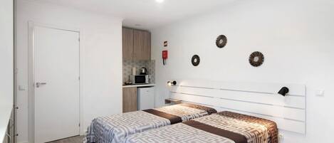 1 bedroom, free WiFi, bed sheets