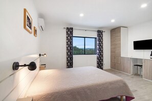 1 bedroom, free WiFi, bed sheets - Apartment 'Sunset' with Shared Terrace, Wi-Fi and Air Conditioning (Moncarapacho)