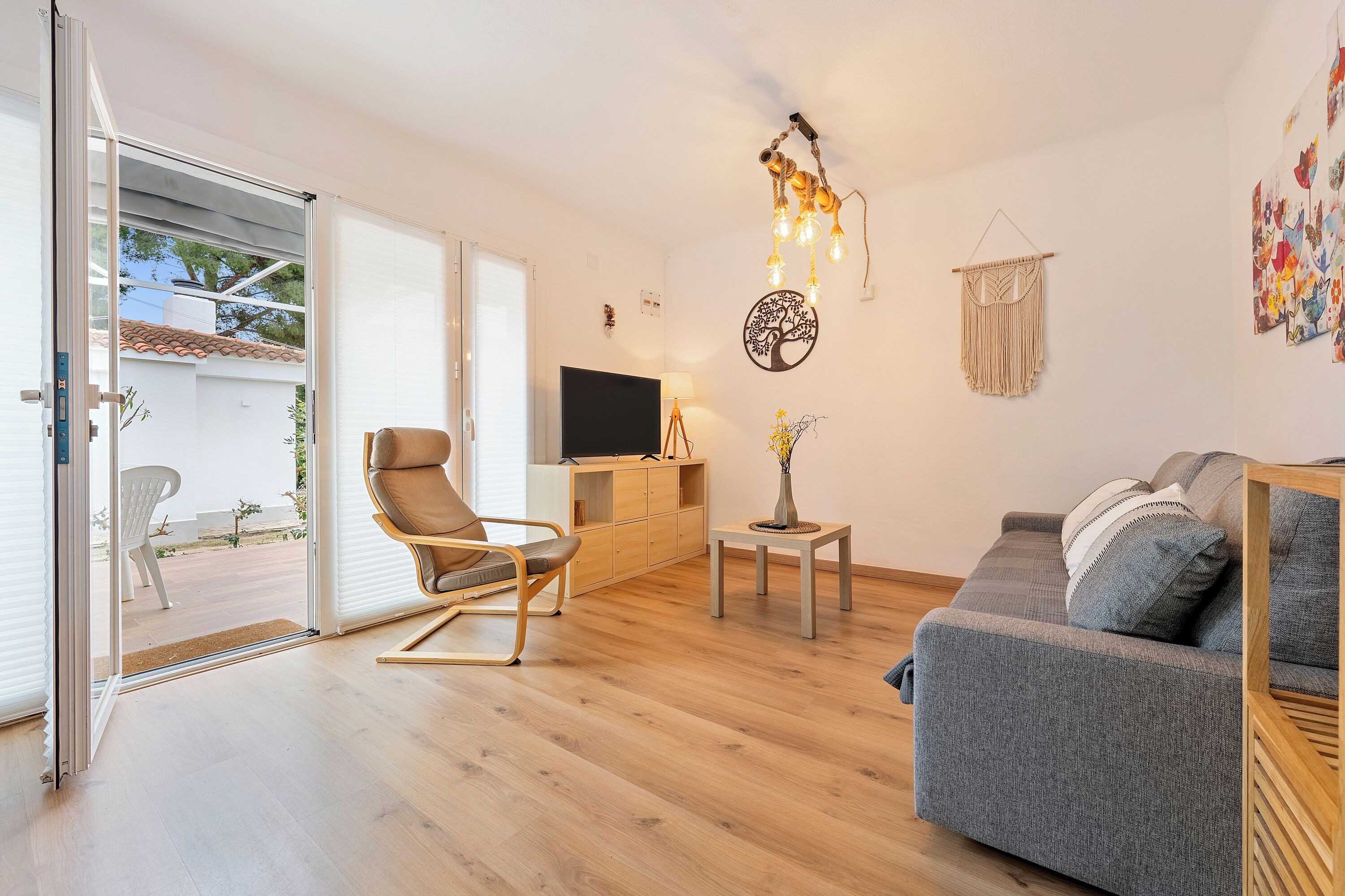 Télévision, table de tennis de table