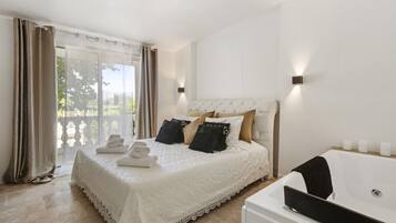 4 chambres, fer et planche Ă repasser, Wi-Fi gratuit, draps fournis