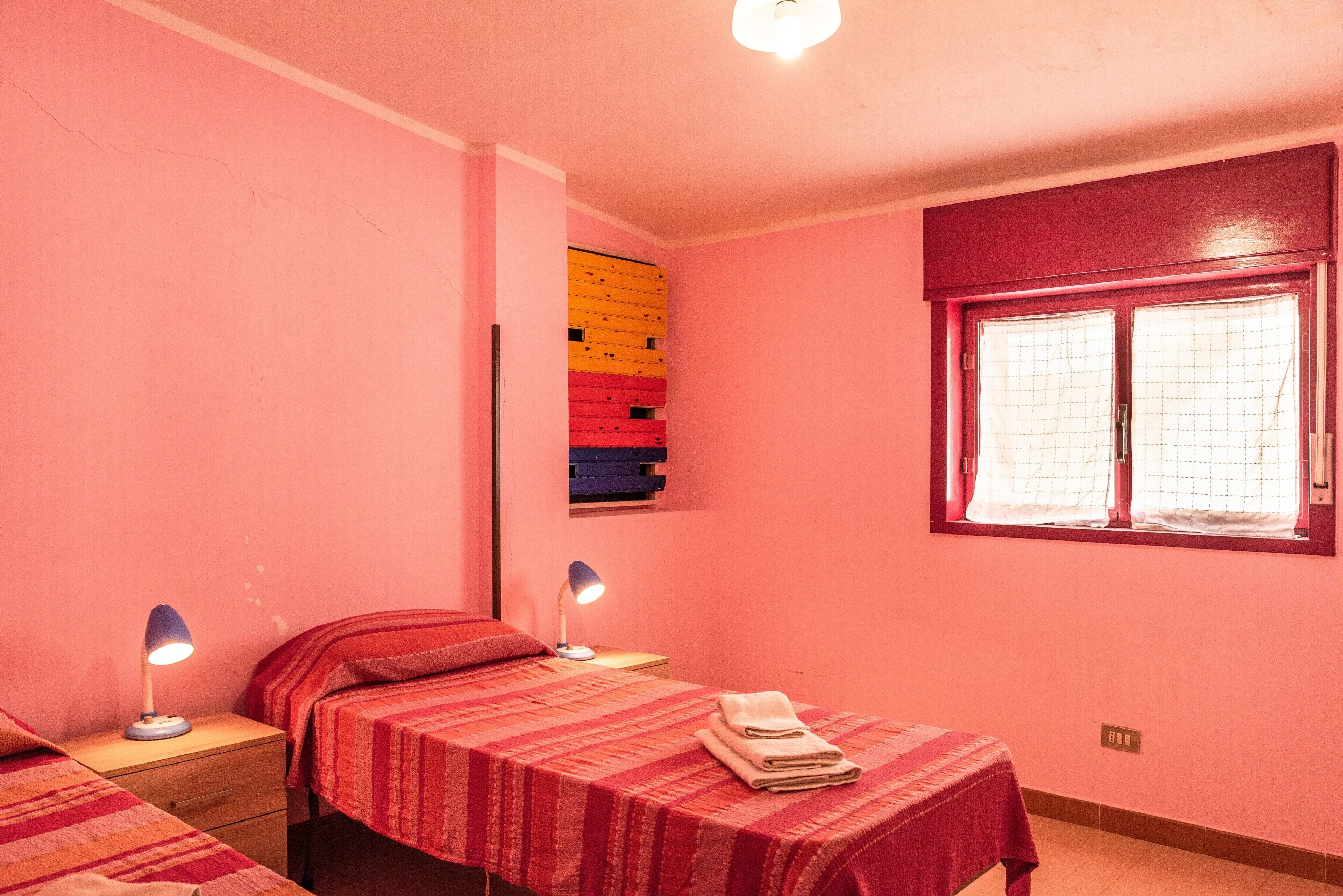 2 chambres, fer et planche à repasser, Wi-Fi gratuit, draps fournis