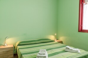 2 quartos, ferros/tábuas de passar roupa, Wi-Fi de cortesia