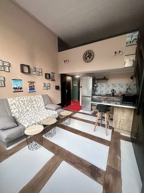Interior - T2 DUPLEX CHEZ LELIHOME (Limoges)