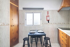 Dining - Apartment 'Casa Da Vila Nº4' with Wi-Fi and Air Conditioning (São Brás de Alportel)