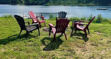 Peaceful Waterfront Cottage - Amazing Lake View - new SPA