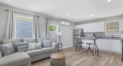 The Suite Spot 6 - minutes to casinos