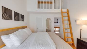 3 bedrooms, desk, iron/ironing board, WiFi