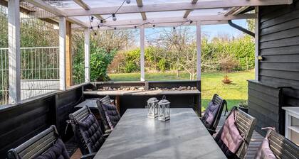Awesome home in Gilleleje with kitchen