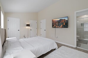 3 soverom, skrivebord, strykejern/-brett og wi-fi (inkludert)