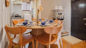 201 | 1 bedroom, iron/ironing board, WiFi (free), bed sheets - MAISON Shin-Nakano (Tokyo)