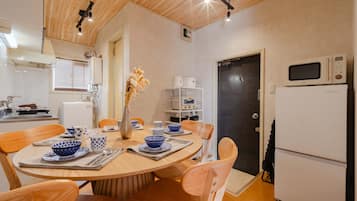 201 | 1 bedroom, iron/ironing board, WiFi (free), bed sheets