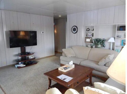 Vintage Lustron Home Piece of History