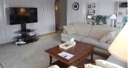 Vintage Lustron Home Piece of History