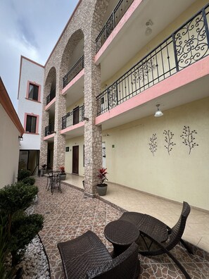 숙박 시설 정면