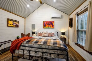 1 soverom, strykejern/-brett, wi-fi (inkludert) og sengetøy