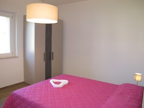 4 camere, ferro/asse da stiro, Wi-Fi