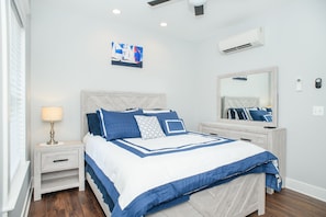 2 bedrooms, iron/ironing board, free WiFi, bed sheets - Bay Ridge house by Quiet Waters Park, Thomas Point Park  (Annapolis)