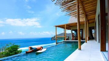 Vila luxo, vista para o oceano | Escrivaninha, espaço de trabalho para notebook, cortinas blackout