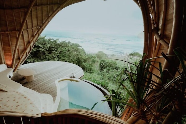 1 bedroom, desk, laptop workspace, blackout curtains