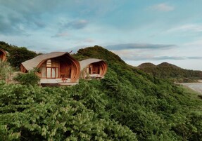 Desk, laptop workspace, blackout drapes, free WiFi