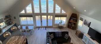 Stunning 4 Season New Beach House - Big Traverse Bay on Lake Superior! 