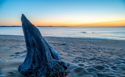 Stunning 4 Season New Beach House - Big Traverse Bay on Lake Superior! 