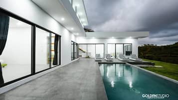 Luxury-Villa, 3 Schlafzimmer, Meerblick | Terrasse/Patio