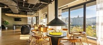 Mountain view l DT SLC-Gym-Free Parking-Pool Table