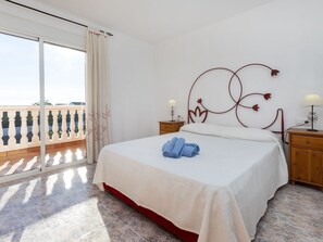 3 slaapkamers, een bureau, internet