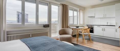 Bügeleisen/Bügelbrett, WLAN, Bettwäsche