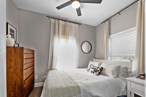2 Schlafzimmer, Schreibtisch, Bügeleisen/Bügelbrett, kostenloses WLAN