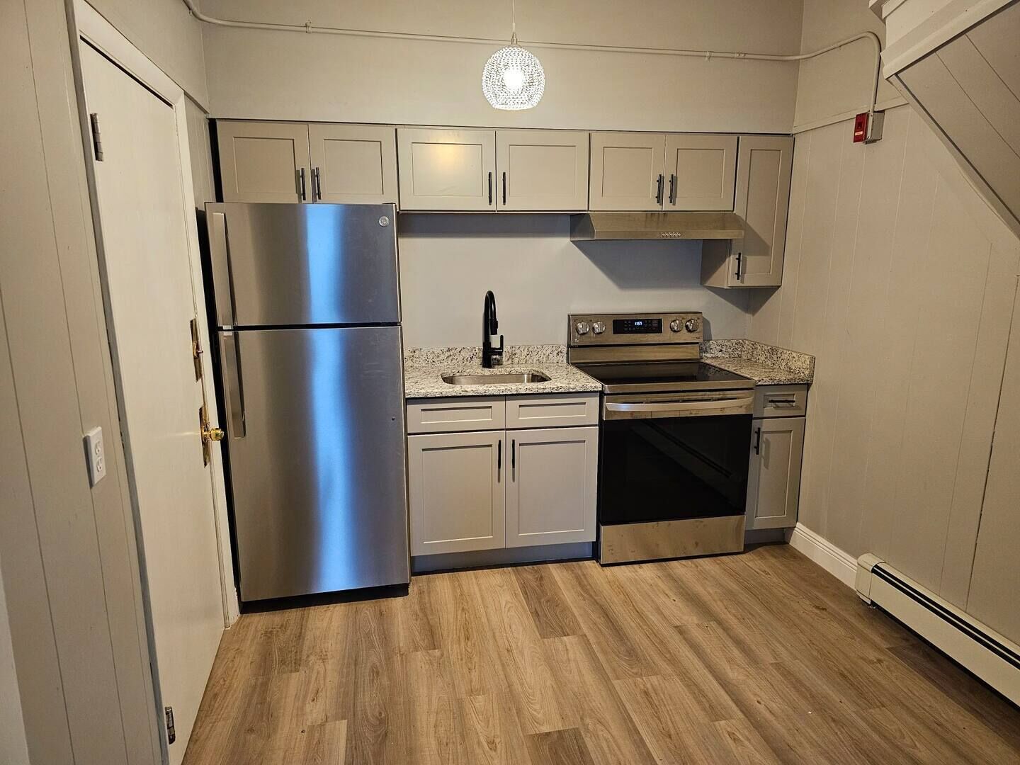 Cozy 1 Bedroom Appartment.