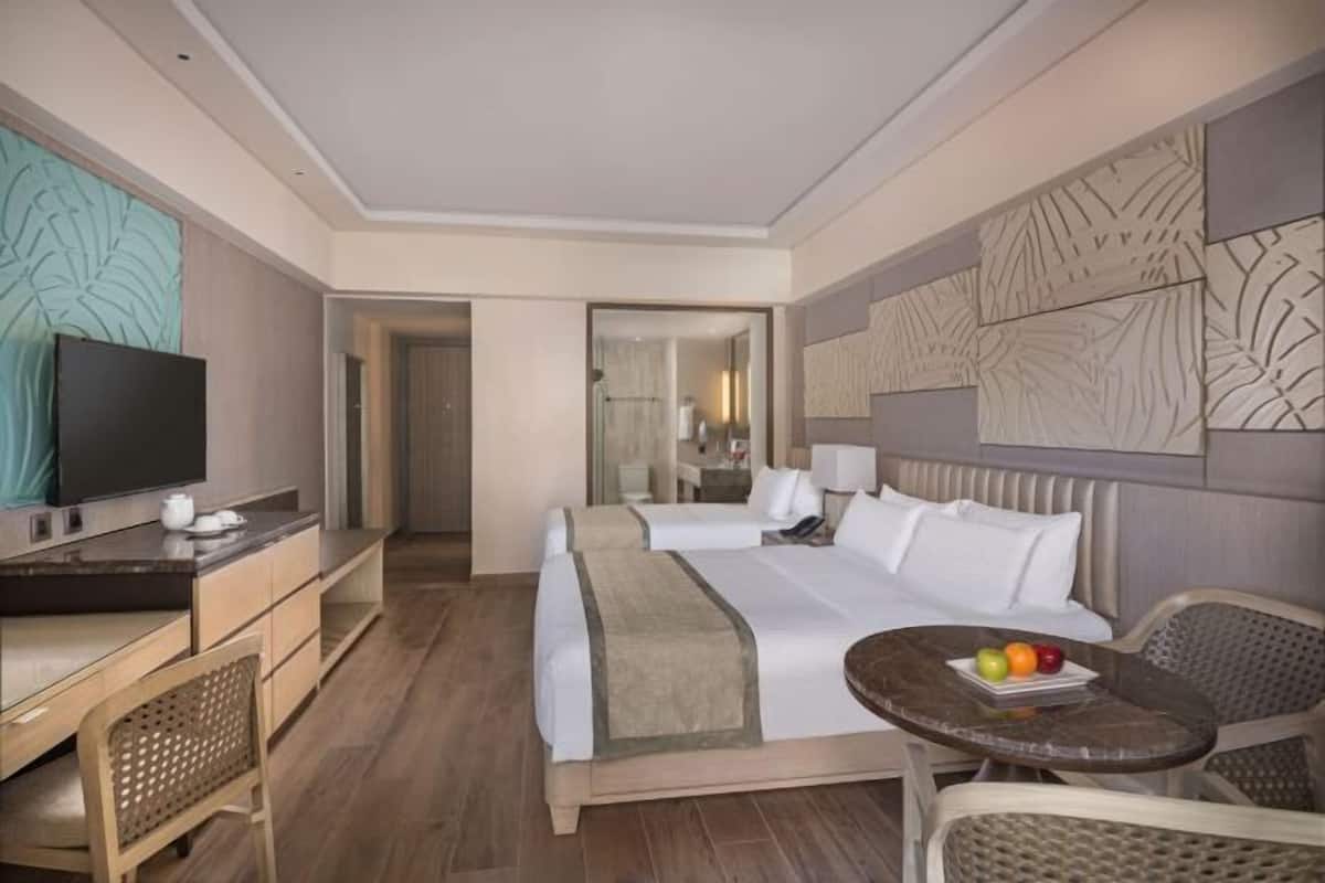 Caja de seguridad en la habitación, wifi gratis y ropa de cama