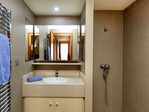 Hair dryer, towels - Mas Arboç by Interhome (Lloret de Mar)