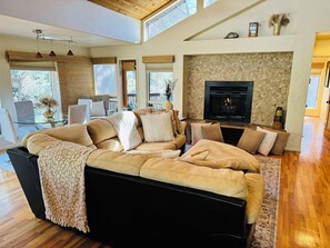 Smart-tv en een open haard