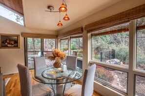 Dining - Serene yoga retreat with private heated pool! Just minutes from hiking! (Sedona)
