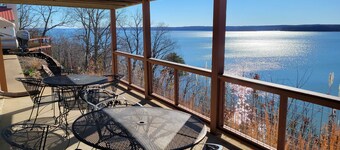 The Barge Inn has amazing views of beautiful Kentucky Lake.