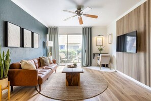 TV - New-Steps to Old Town! Heated Pool-Sage Serenity (Scottsdale)
