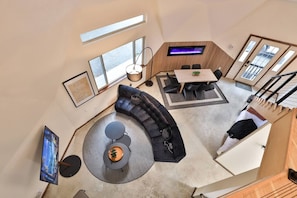 Smart TV, fireplace, computer monitors