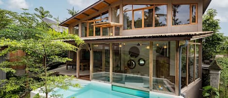 Individually decorated, individually furnished, iron/ironing board