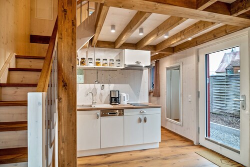 Ferienhaus 'Vroni' mit privater Terrasse, privatem Garten, Whirlpool und WLAN