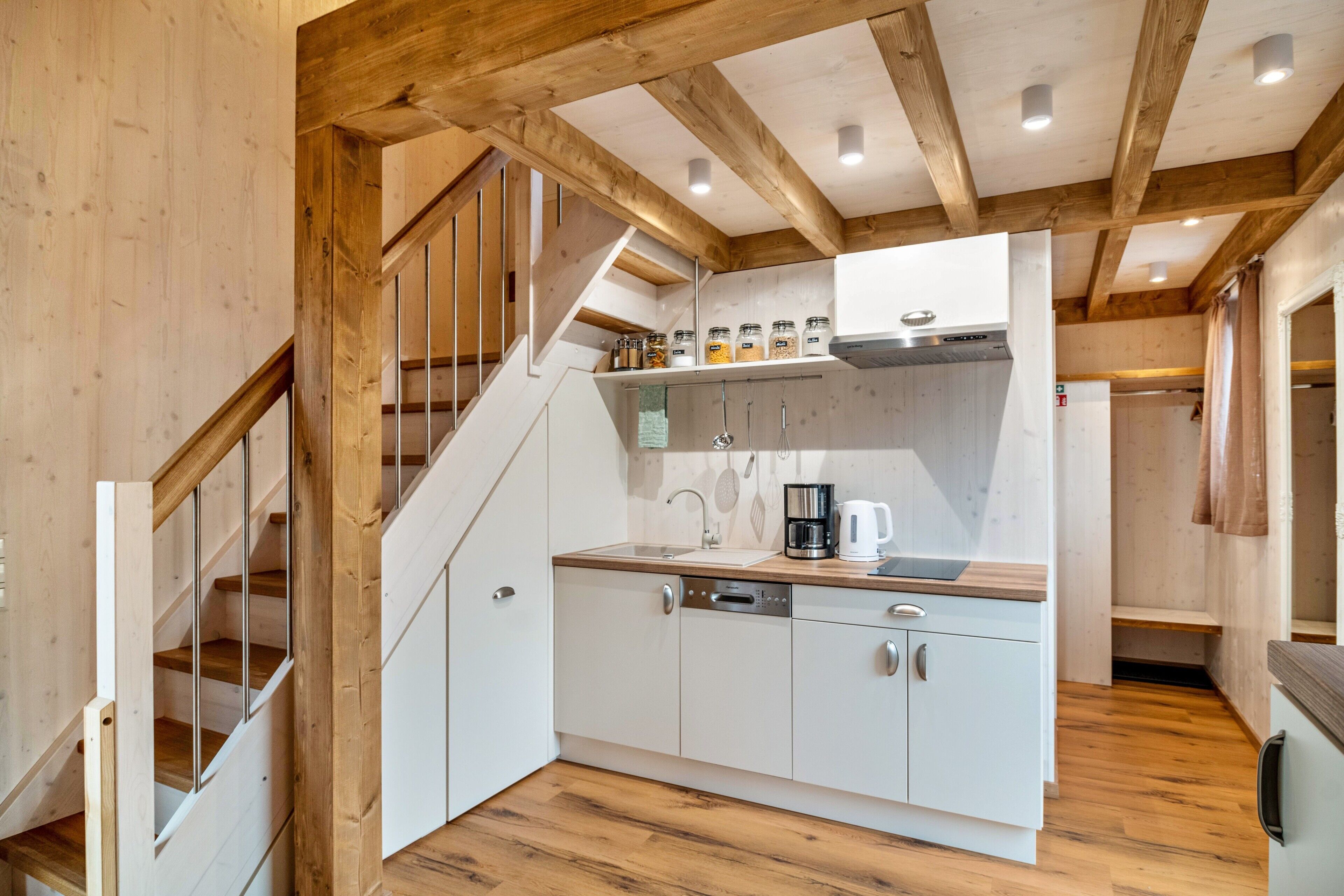 Kühlschrank, Ofen, Herdplatte, Geschirrspüler