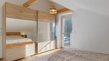1 bedroom, iron/ironing board, WiFi (free), bed sheets
