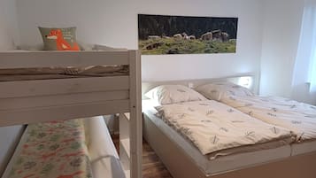 2 quartos, ferros/tábuas de passar roupa, Wi-Fi de cortesia